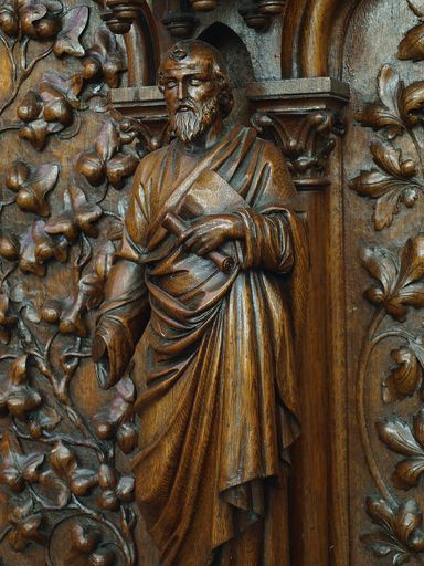 Stalles (stalles de confrères ?) et cinq statuettes