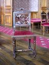 Ensemble de 8 chaises et un fauteuil de style Louis XIII